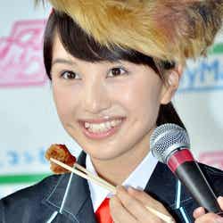 お弁当を試食する百田夏菜子