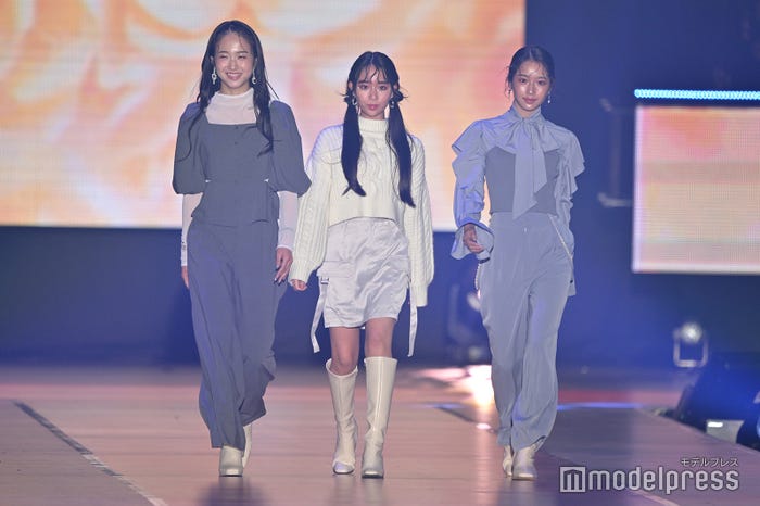 天翔愛、藤岡舞衣、天翔天音(C)モデルプレス