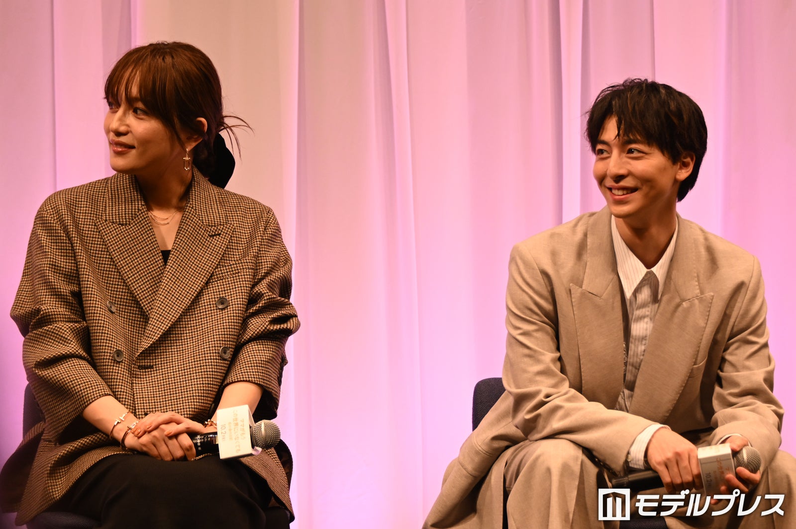 川口春奈、高杉真宙（C）モデルプレス