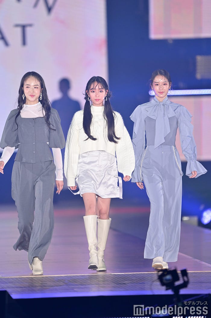 天翔愛、藤岡舞衣、天翔天音(C)モデルプレス