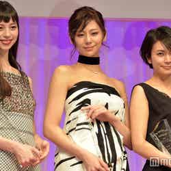 「第28回 日本ジュエリーベストドレッサー賞」表彰式（左から）中条あやみ、西内まりや、柴咲コウ（C）モデルプレス