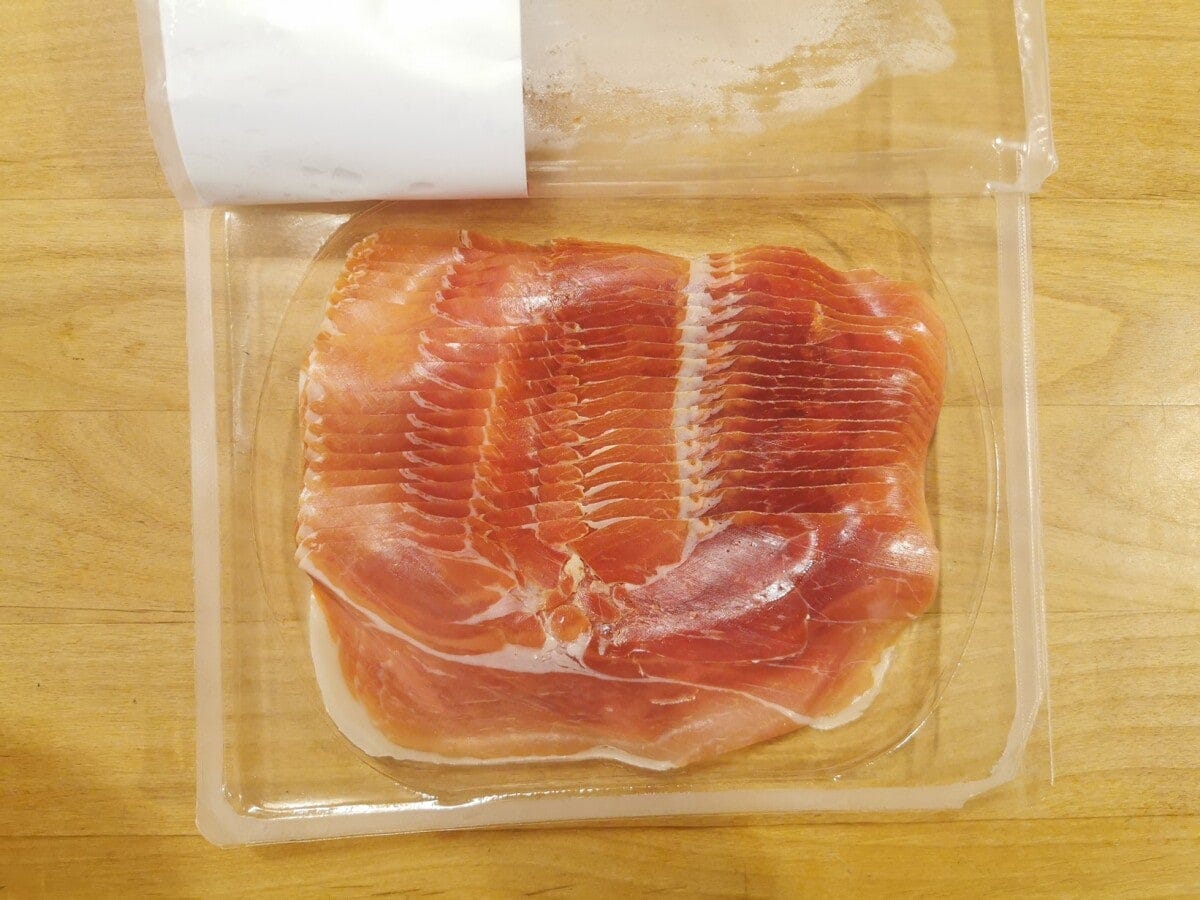 ホームパーティーでも足りるたっぷりサイズ