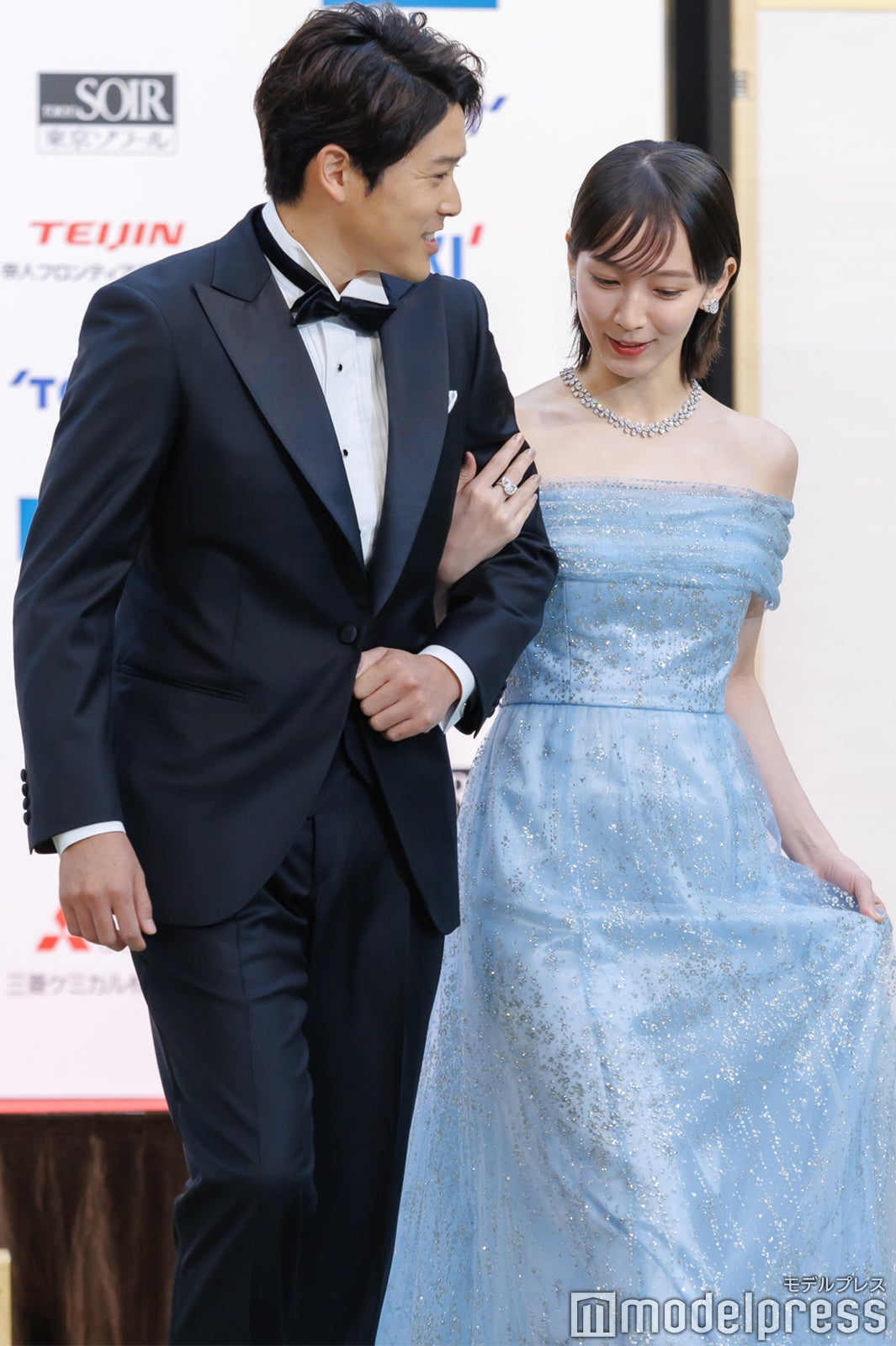 内田篤人、吉岡里帆（C）モデルプレス