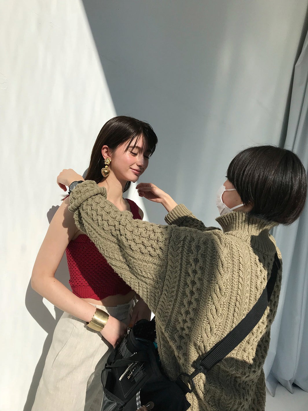 （左）菜波／撮影：中村和孝（画像提供：小学館）