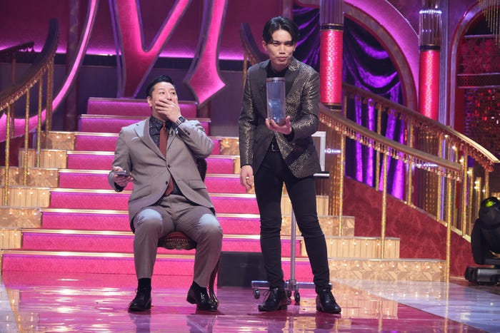 長田庄平、佐々木俊一(C)フジテレビ