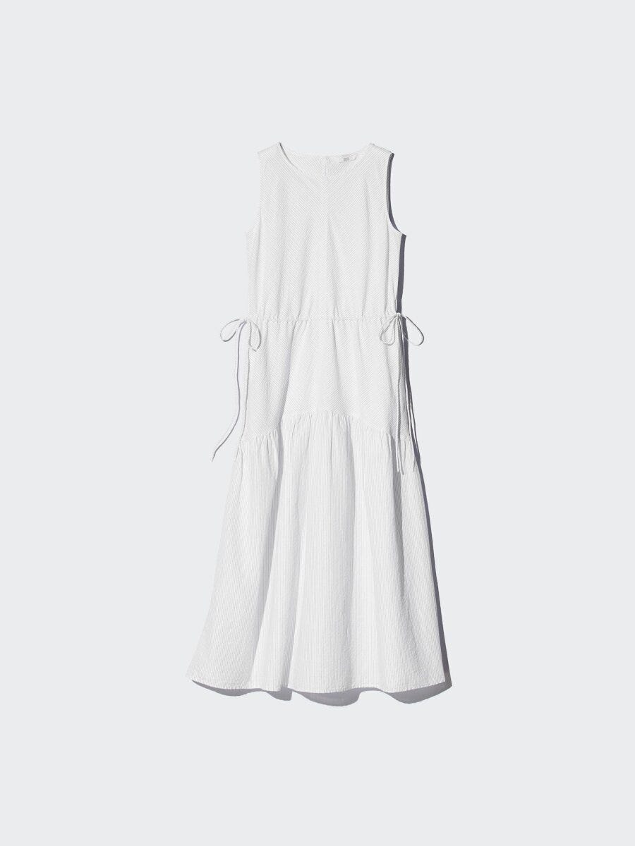 ユニクロのリネンブレンドティアードワンピース