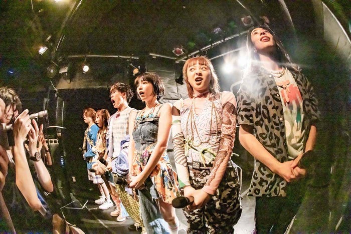 BiTE A SHOCK Photo by 藤井拓