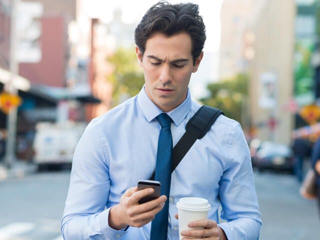 あなたにも来てるかも…？男性が見せるLINEでの「脈ナシ」サイン