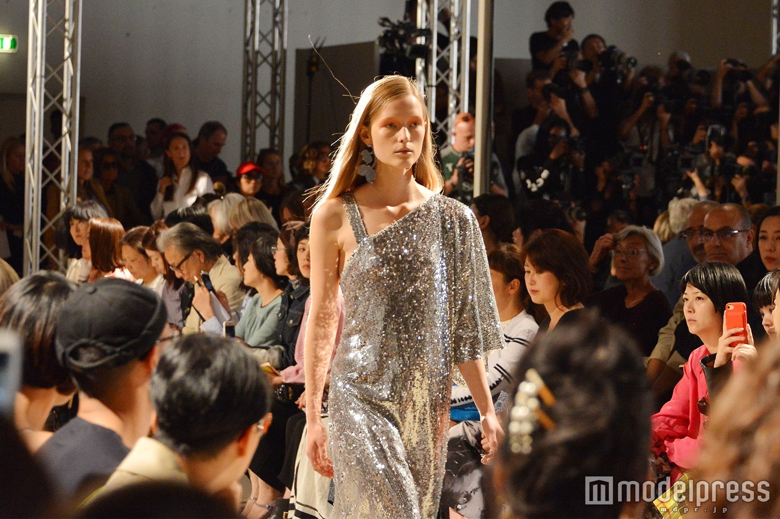 ANTEPRIMA（C）モデルプレス