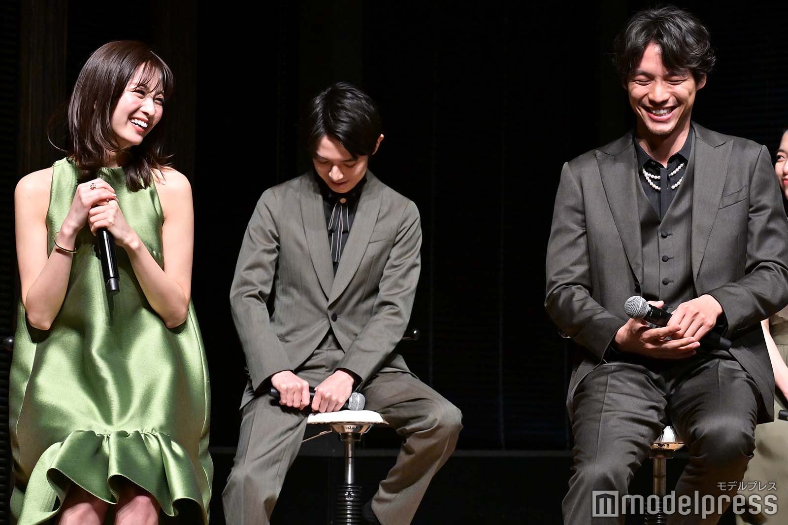 岡崎紗絵、福士蒼（C）モデルプレス