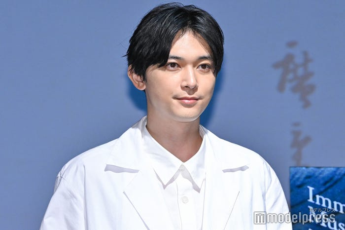 吉沢亮(C)モデルプレス