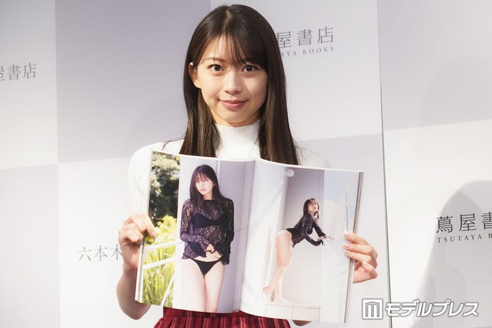 牧野真莉愛(C)モデルプレス
