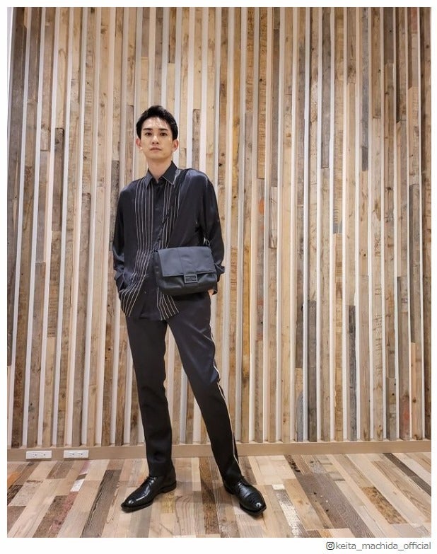 町田啓太、抜群スタイルにファンから絶賛の声「足長い」「かっこよすぎ」