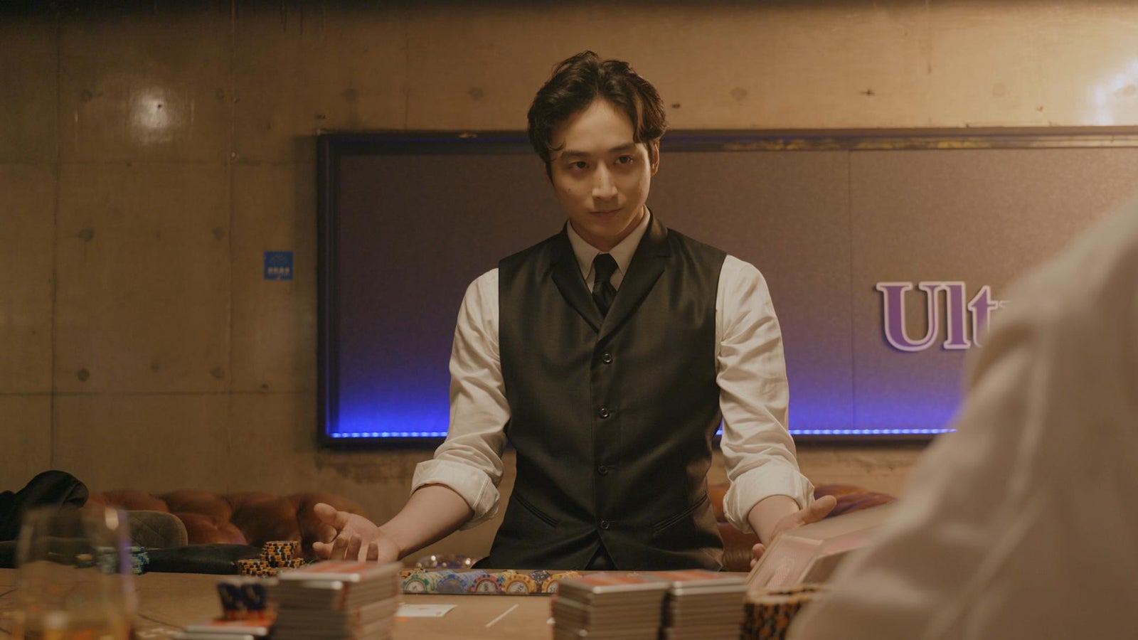 小関裕太、闇カジノの支配人役で主演 “リアルな物語”ドラマ化＜ブラック／クロウズ～roppongi underground～＞