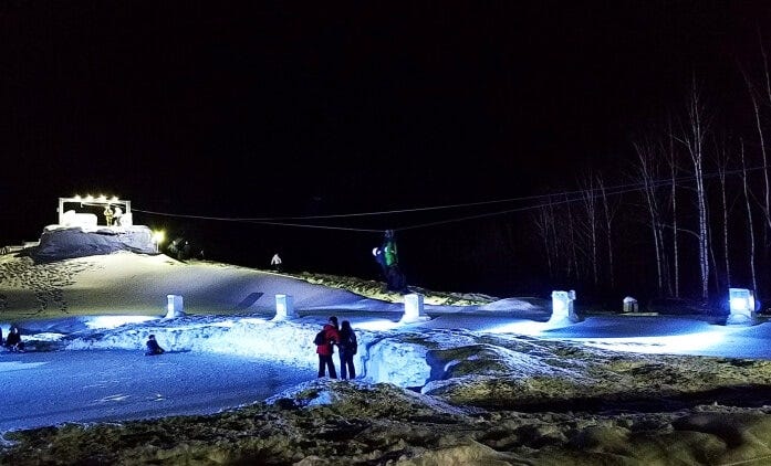 氷上のジップライン