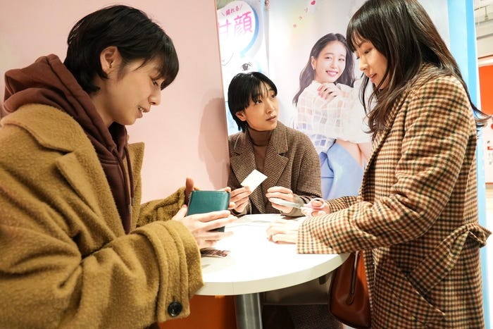 夏帆、安藤サクラ、木南晴夏(C)日本テレビ