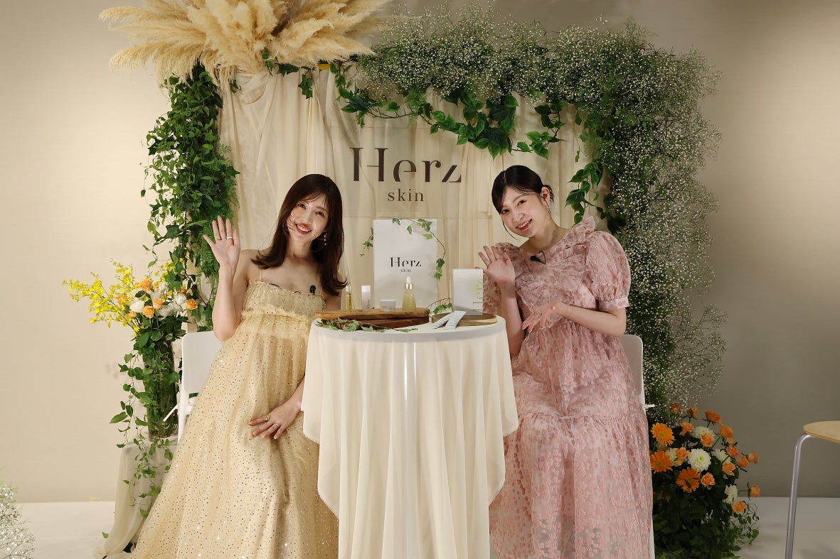 舟山久美子、吉田朱里／写真：Ayami（提供写真）