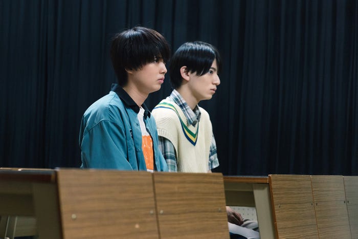 井上瑞稀、西村拓哉(C)「なれの果ての僕ら」製作委員会(C)内海八重/講談社