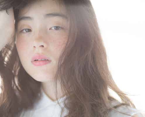 【注目の人物】RADWIMPSジャケ写登場で注目度急上昇「ひと目見たら忘れられない」イノセントな表情…モトーラ世理奈