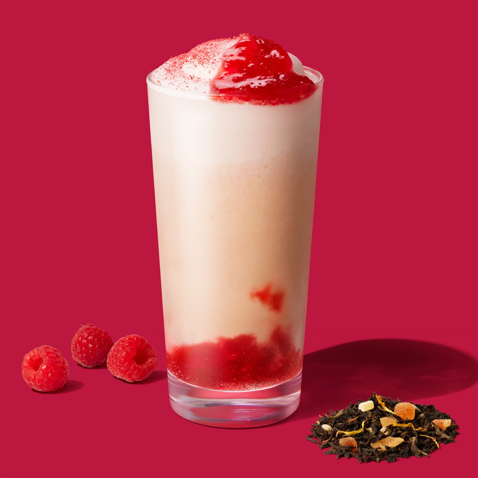 レッド ラズベリー & ジョイフルメドレー ティー フラペチーノ／提供画像