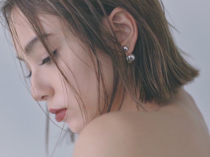 滝沢カレンファーストスタイルブック「地球はココです。私はコレです。」（光文社、2月2日発売）より（画像提供：光文社）