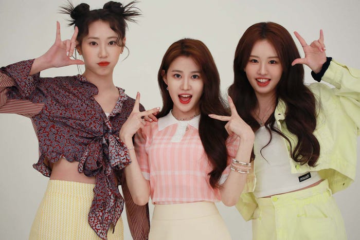 (左から)エルバ、アラ、ハナ(提供写真)