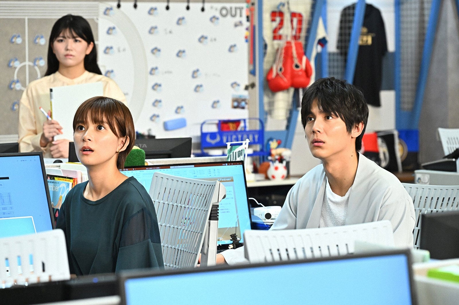 （左から）芳根京子、中川大志／「オールドルーキー」最終話より（C）TBS