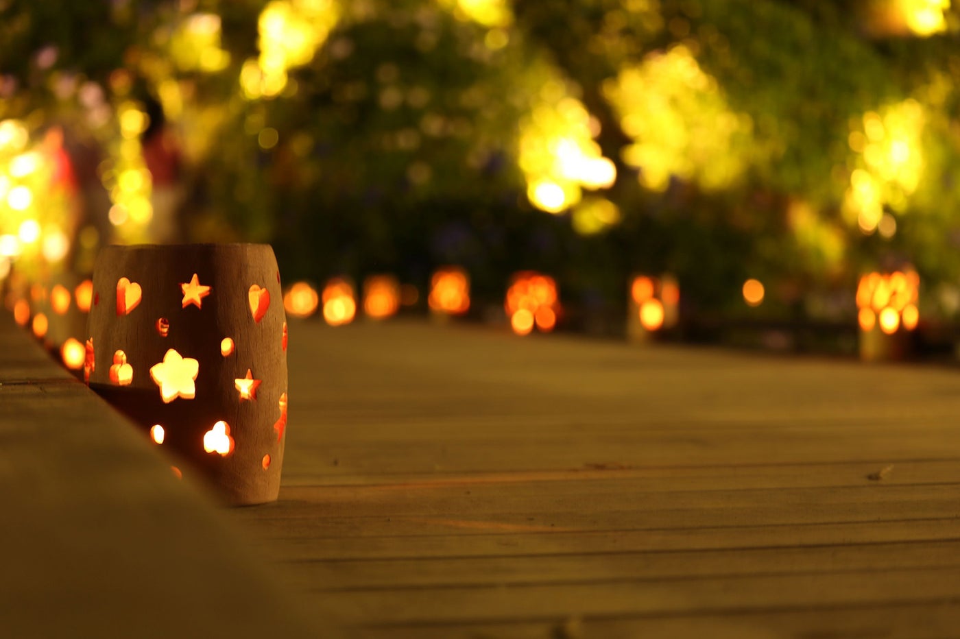 陶器の灯ろうはAKARI NIGHT開催時のもの／画像提供：（一社）小田原市観光協会
