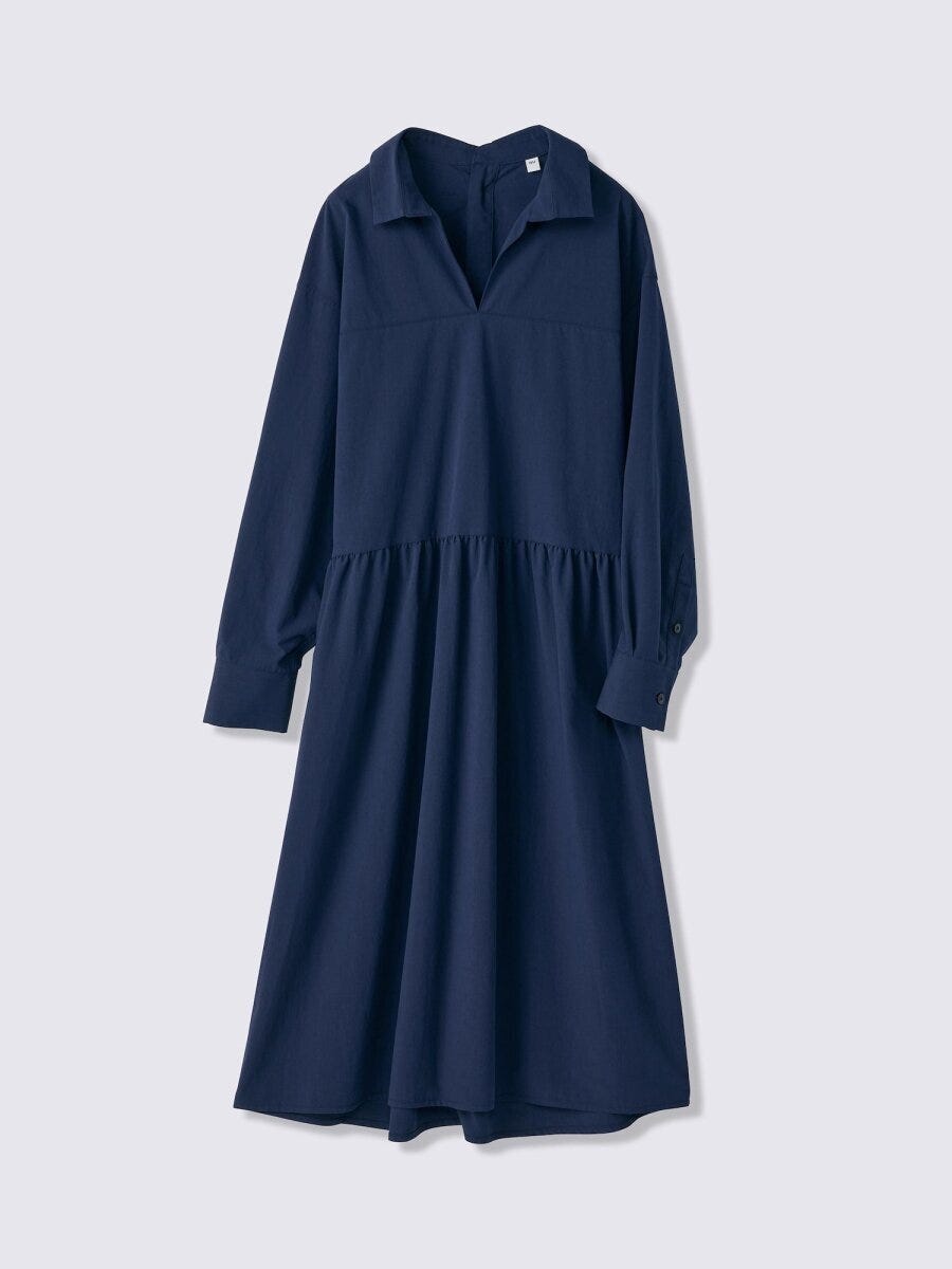 紺色のスキッパーシャツワンピース 紺色のスキッパーシャツワンピース