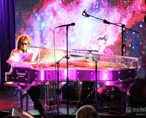 YOSHIKI、アメリカで初のソロパフォーマンス “多重演奏”でファン魅了