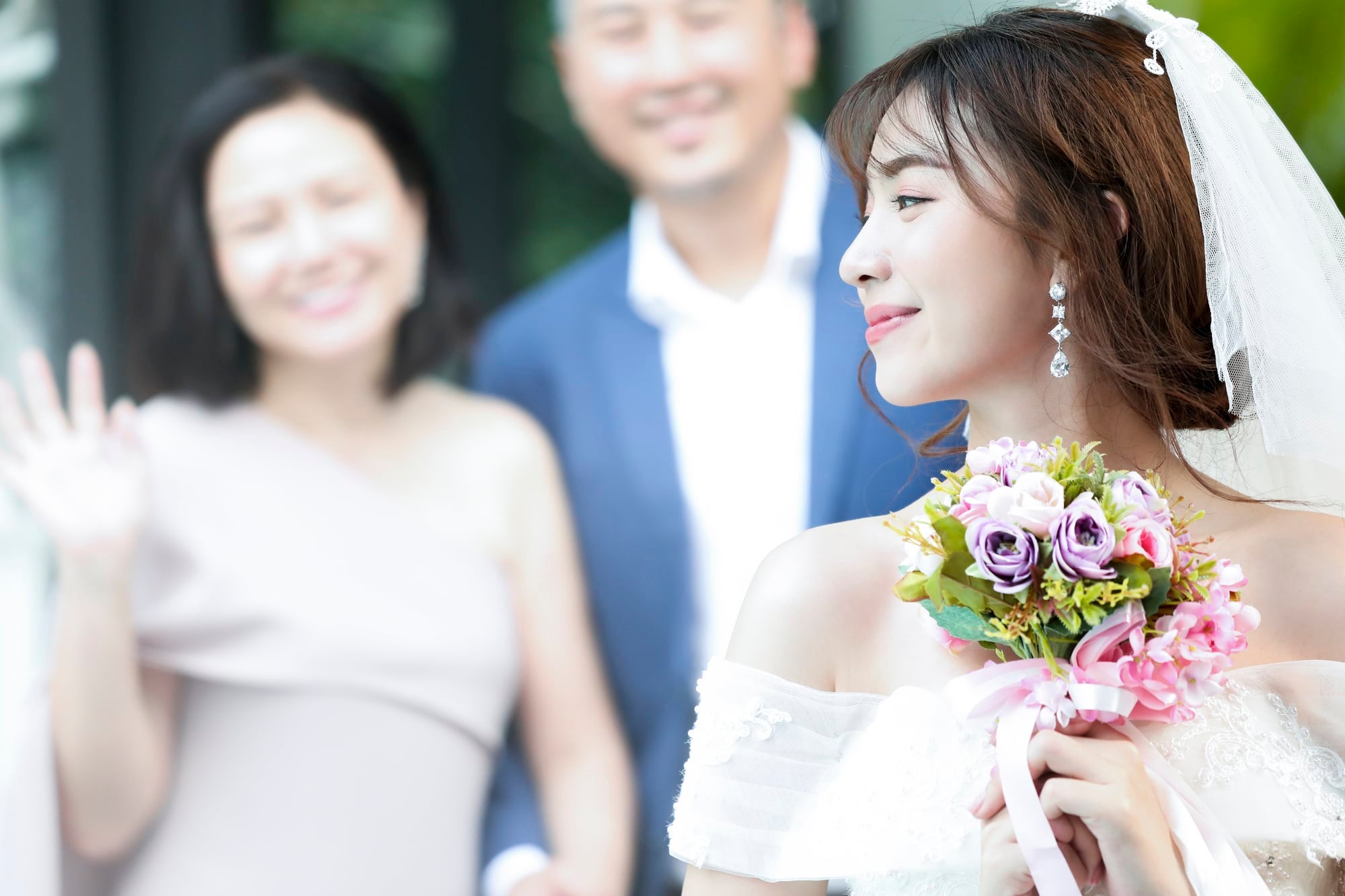 式を挙げるか迷う 結婚式や披露宴は人生の中でも大きなイベント みんなは執り行ったの モデルプレス