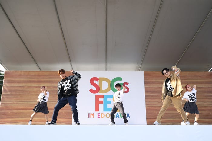 EXILE TETSUYA&澤本夏輝のステージ(C)SDGs FES in EDOGAWA