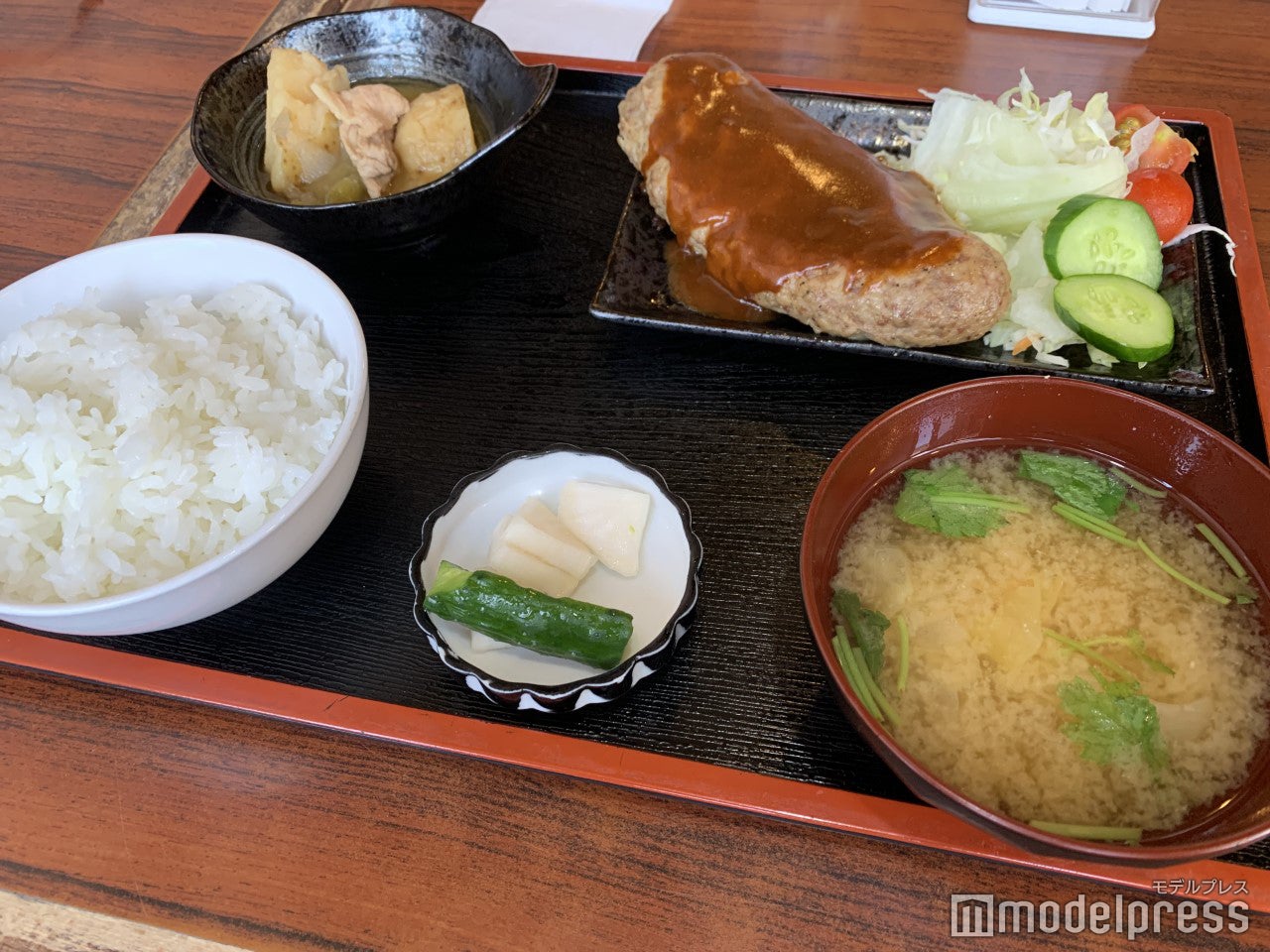 デミグラスソースハンバーグ870円（C）モデルプレス