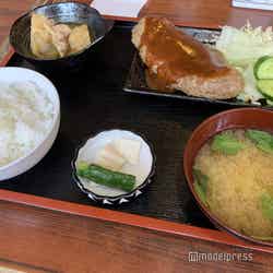 デミグラスソースハンバーグ870円(C)モデルプレス