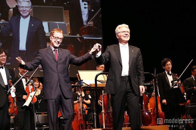 「アリス・イン・ワンダーランド」カーテンコール（C）清水隆行