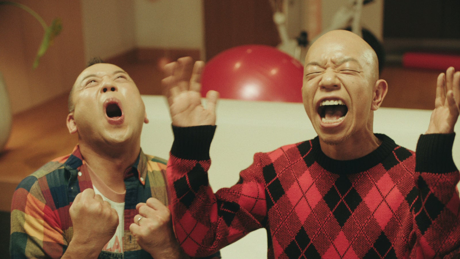 （左から）西村瑞樹、小峠英二（提供写真）