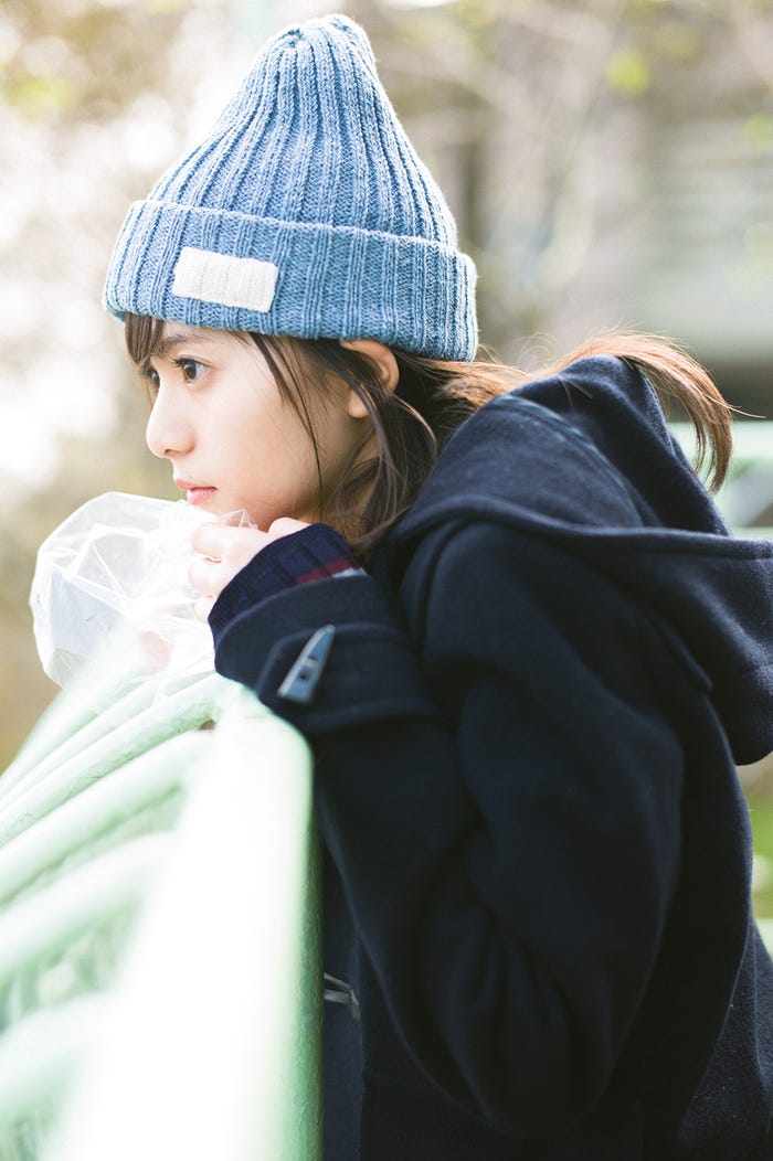 乃木坂46齋藤飛鳥ファーストソロ写真集『潮騒』より(C)細居幸次郎/幻冬舎