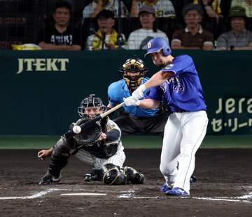 中日 延長戦を制し連敗ストップ 十一回に代打・阿部が決勝タイムリー