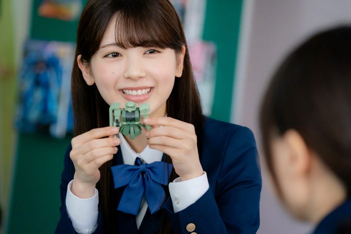 筒井あやめ(C)「量産型ルカ」製作委員会(C)創通・サンライズ