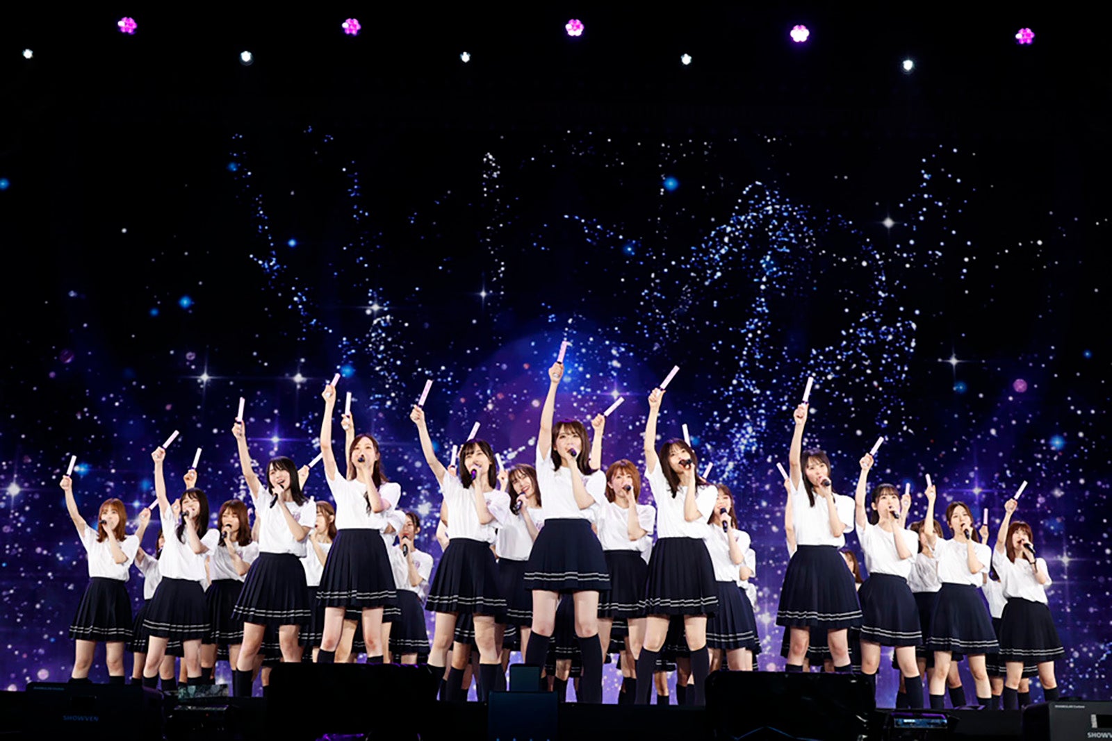 乃木坂46/10th YEAR BIRTHDAY LIVE　完全生産限定盤写真二枚目参照