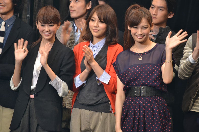 桐谷美玲、大政絢ら「緊張した」　イケメンだらけのファッションショーに出演