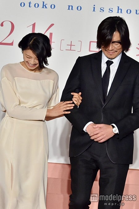 榮倉奈々、豊川悦司