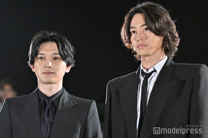 吉沢亮、山崎賢人(C)モデルプレス