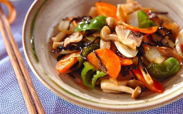 味つけも簡単！　塩昆布たっぷの豚肉と昆布の炒め物