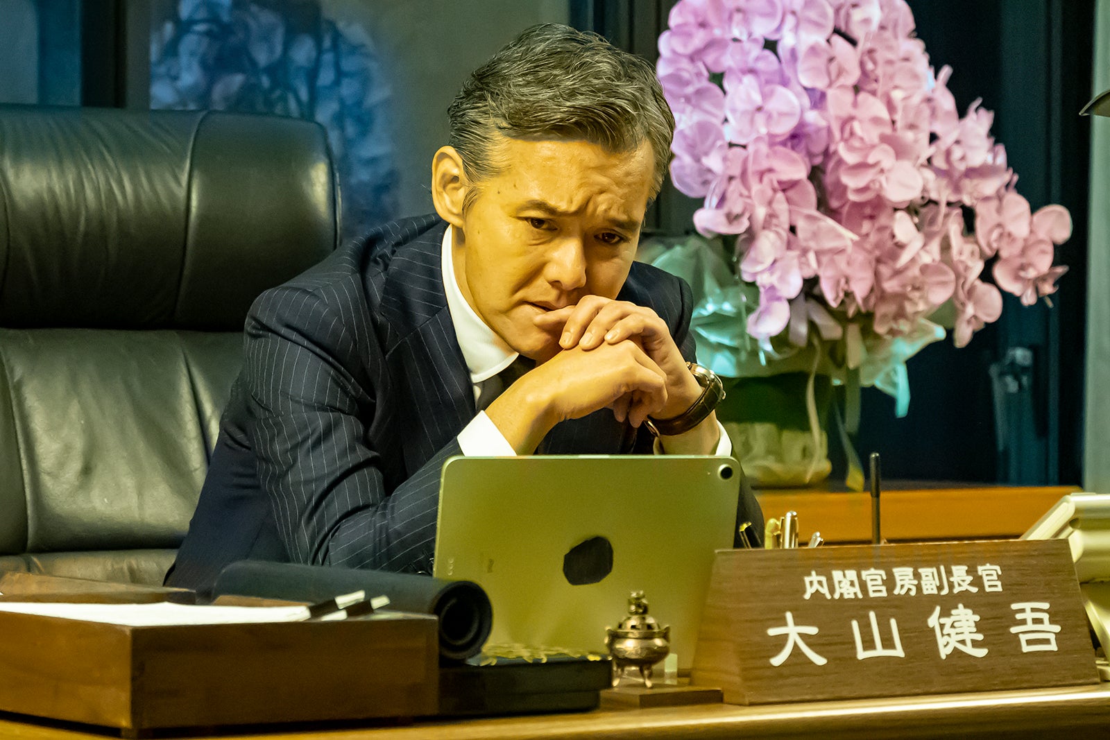 渡部篤郎／「アバランチ」第2話より（C）カンテレ・フジテレビ