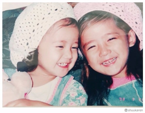 ShuuKaRen藤井萩花＆夏恋、幼少期“おそろ”写真に「小さい頃から美人姉妹」「天使」の声