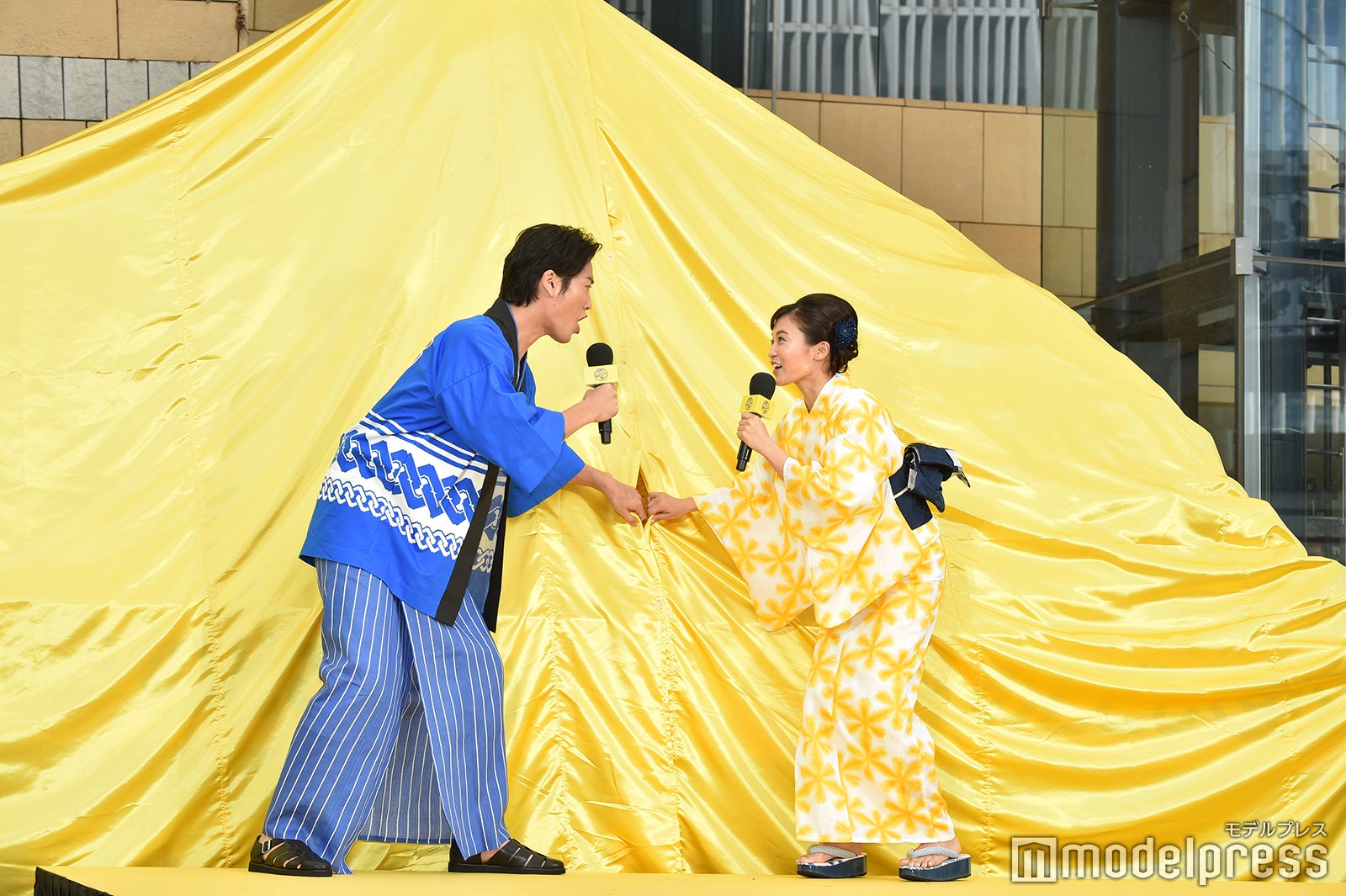 桐谷健太、小島瑠璃子（C）モデルプレス