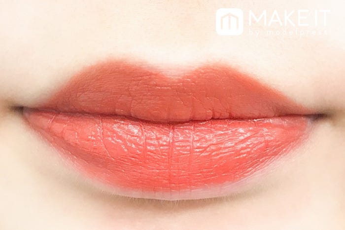 SUQQU/バイブラント リッチ リップスティック/04 深支子 使用 (C)メイクイット