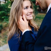 彼女持ち男性がする 思わせぶりな行動 の心理6選 モデルプレス