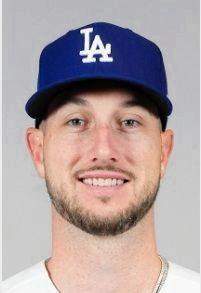 ドジャース 絶不調のタッカーに1カ月ぶり先制2ラン！プール越えの特大アーチ飛び出す 大谷翔平に価値ある援護弾